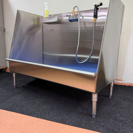 Low Boy Dog Grooming Tub Wash Bathing Station  Made In Canada 🇨🇦